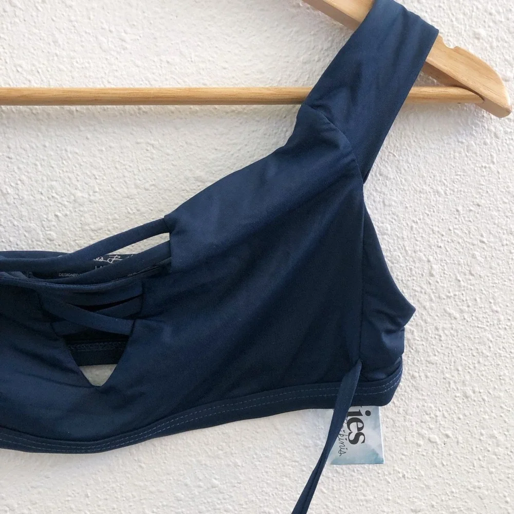 NWT FRANKIES BIKINIS Shiloh Indigo Top‎ Size Large